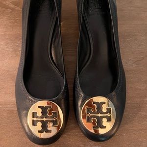 Tory Burch Navy Low Heel